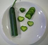 TECNOVA realiza un ensayo agronómico en pepinos con forma de corazón