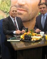 Planas debate con distribuidores internacionales estrategias que refuercen la presencia de las frutas y hortalizas andaluzas