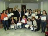 El Alcalde de Adra y la Diputada de Igualdad entregan los diplomas del curso de ‘Operadora de maquinaria de naves agrícolas y manipulado’