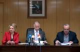 El PSOE pide a Amat que sea “valiente” y exija al Gobierno una rebaja fiscal para los agricultores de Almería