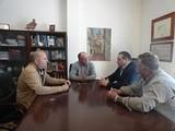 ASAJA y el alcalde de Adra mantienen una reunión para abordar los problemas del sector agrario