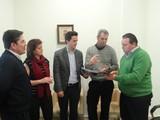 Holcim muestra a ASAJA Almería “una solución rentable e innovadora para reparar caminos rurales”