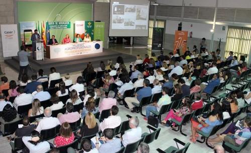 La Junta potencia la igualdad de mujeres y hombres en el sector agroalimentario a través del plan sectorial