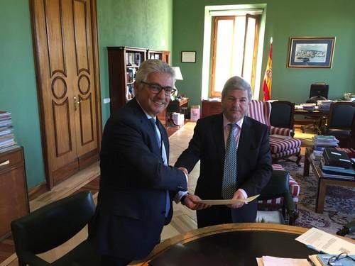 AECOC y el MAPAMA aunarán esfuerzos en la mejora de la competitividad, transparencia y sostenibilidad del sector agroalimentario español