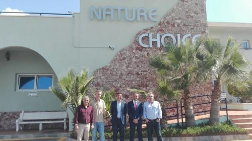 El director general de Relaciones Laborales de la Junta vista la empresa Nature Choice