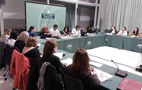 Junta y organizaciones agrarias avanzan en su apuesta por lograr la igualdad real de mujeres y hombres en cooperativas
