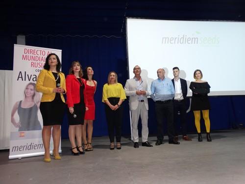 Centenares de agricultores acuden a Dalías para conocer las novedades en pimiento de Meridiem Seeds