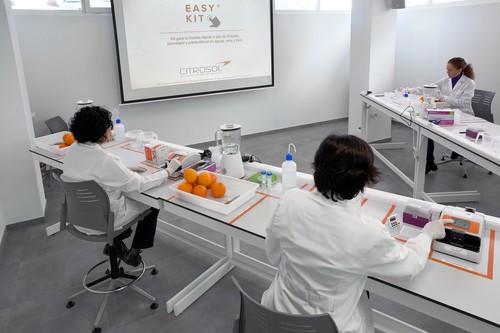 Los laboratorios portátiles de Citrosol permiten el análisis rápido y económico de residuos y fungicidas postcosecha in situ
