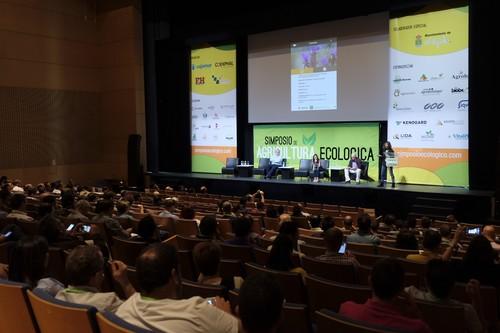 El II Simposio de Agricultura Ecológica consolida a El Ejido como capitalidad agrícola por la innovación y conocimiento transferido