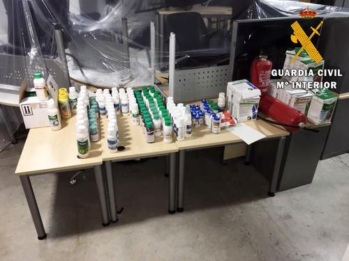 La Guardia Civil detiene a dos personas con los fitosanitarios que habían robado en La Mojonera