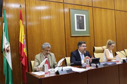 La Junta resalta su compromiso y colaboración con el sector en la gestión de residuos agrícolas desde hace más de 20 años