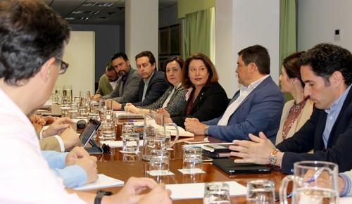 La Consejería de Agricultura trabajará para reducir los trámites burocráticos actuales en al menos un 20%