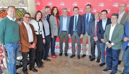 Pablo Casado visita las instalaciones de CASI y prueba sus variedades de sabor