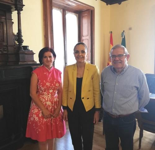 ASAJA y la Delegación del Gobierno fijan el relevo generacional como uno de los objetivos clave para el sector de la provincia