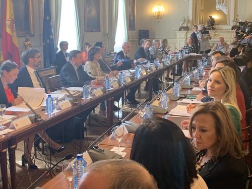 Murcia reclama al Estado más apoyo para que las empresas exportadoras afronten el 'Brexit'