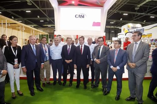  Luis Planas destaca al sector hortofrutícola como punta de lanza de la agricultura por su aportación a la economía española