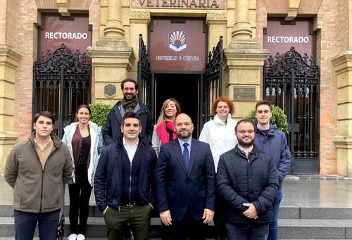 Koppert estudia la comercialización del primer hongo para el control biológico de la mosca del olivo