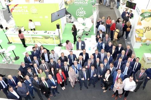 López Miras: “La Región de Murcia vuelve a batir récord de exportaciones de frutas y hortalizas con más de 2.800 millones de euros”
