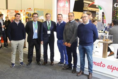 Diputación se despide de Fruit Logistica exhibiendo la fortaleza de la agricultura almeriense