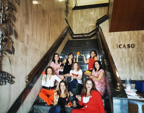‘Vicasol está de moda’. La cooperativa celebra el Día de la Mujer con un concurso de moda inspirado en sus hortalizas