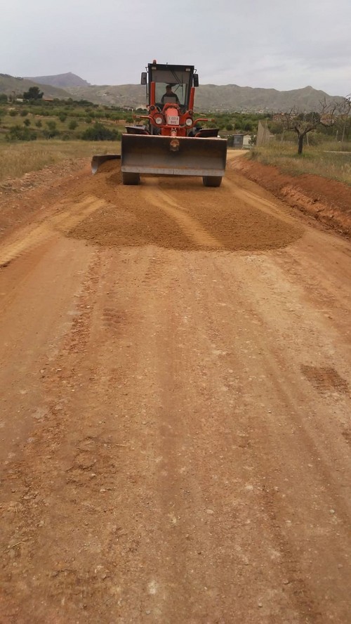 La Comunidad inicia obras para mejorar más de 13 kilómetros de caminos rurales en Los Alcázares y Cartagena