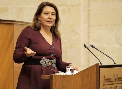 Crespo afirma en el Parlamento que el futuro del sector agrario pasa por una agricultura “sin vetos”