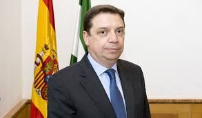  Luis Planas recalca que ninguna tarea agrícola, ni ninguna cosecha se han quedado sin recoger por falta de mano de obra