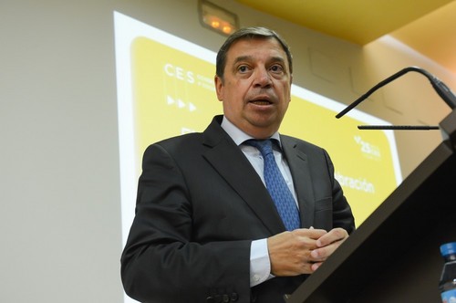  Luis Planas defiende la PAC como instrumento de consolidación de la explotación familiar y profesional