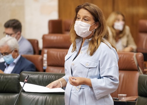La consejera de Agricultura aplaude el compromiso de empresarios y trabajadores para lograr un sector “libre de Covid”