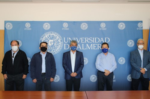 La Cátedra del Agua en Agricultura, Regadío y Agroalimentación de la UAL comienza a fluir según sus objetivos