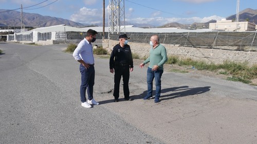 Adra reitera la obligación de gestionar adecuadamente los residuos agrícolas
