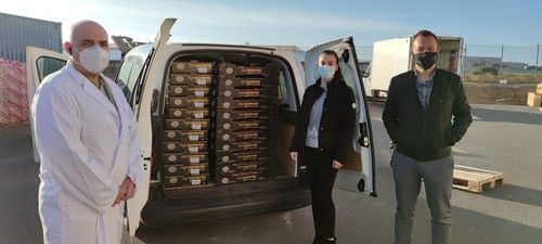 Grupo Agroponiente realiza una segunda donación de producto fresco a los profesionales del Hospital del Poniente