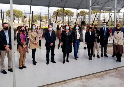  Crespo pone de “ejemplo ante la sociedad” el papel de la mujer en el Ifapa, que “acapara el 55% de las plazas de investigación”