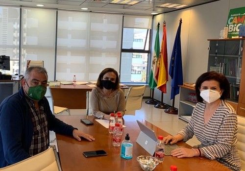 ASAJA Almería analiza con la delegada de Desarrollo Sostenible la situación de higiene rural en la provincia