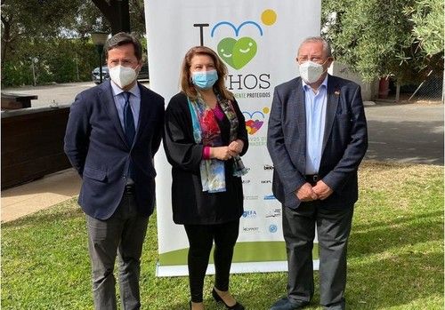 Junta y Hortyfruta trabajan para poner en marcha la extensión de norma en la próxima campaña de invierno