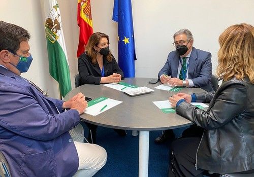 La consejera de Agricultura ve “prioritario” eliminar el veto ruso y una “revisión profunda” de los acuerdos de Europa con terceros países
