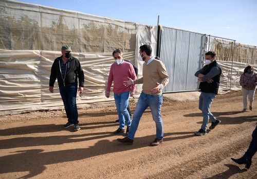 El Ayuntamiento de Almería invierte 50.000 euros en la mejora del camino rural de Cortijo Dioniosio