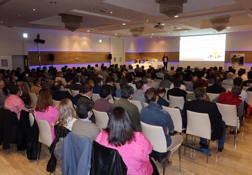 FMC participa en el 16 Symposium de Sanidad Vegetal presentando el insecticida Exirel® Cebo y la App Arc™ farm intelligence