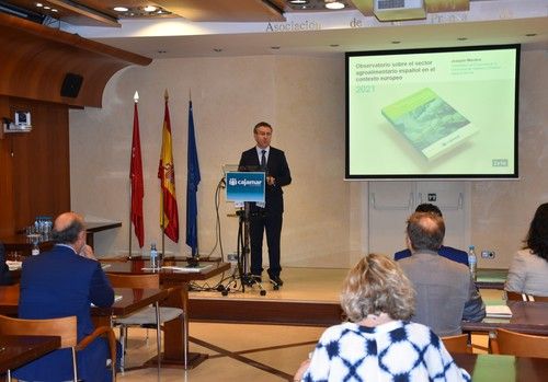 El sector agroalimentario aportó casi 100.000 millones de euros en 2021 a la economía española y generó 2,3 millones de empleos