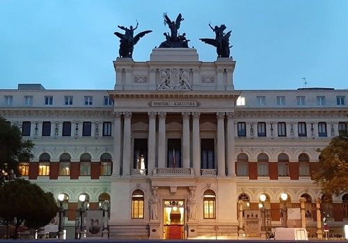 Luis Planas considera que los presupuestos del ministerio están orientados a garantizar un crecimiento sostenible y rentable