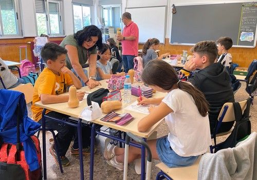 Más de 10.000 niños decoran y cocinan calabaza española contra el desperdicio alimentario