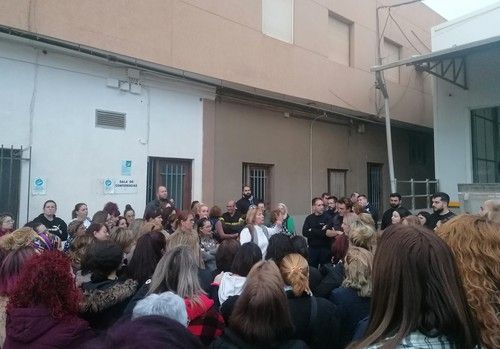 La CNT denuncia que Agrupaadra cierra y deja en el limbo legal a la plantilla