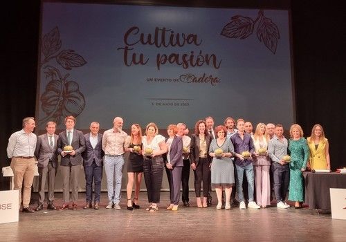 La gran noche del tomate Adora y sus agricultores