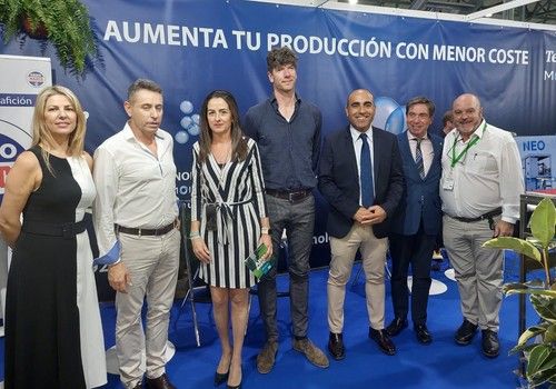 La delegada del Gobierno muestra el apoyo de la Junta al sector agrícola en la feria InfoAgro Exhibition