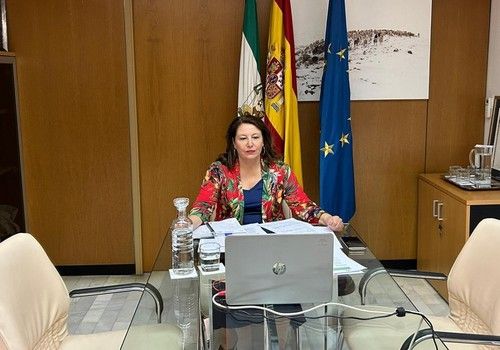 La consejera de Agricultura reclama al Gobierno de España la paralización del cuaderno agrario