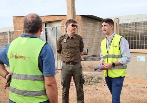 En marcha las obras en el camino Mancha Onáyar del municipio de El Ejido