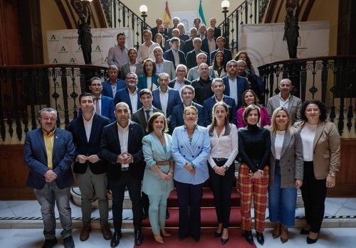 La consejera de Agricultura entrega 70 millones de € en ayudas para respaldar a 35 OPFH de Almería