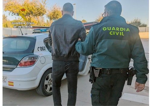 Dos detenidos por estafar 300.000 euros a cuatro empresas agrícolas de Almería y Murcia