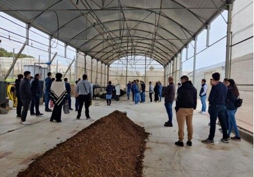 Una treintena de agricultores almerienses conocen el proyecto Recicland del Ifapa para la gestión de residuos hortícolas