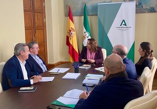 Consejería de Agricultura y Coexphal analizan la situación y necesidades del sector agrícola almeriense